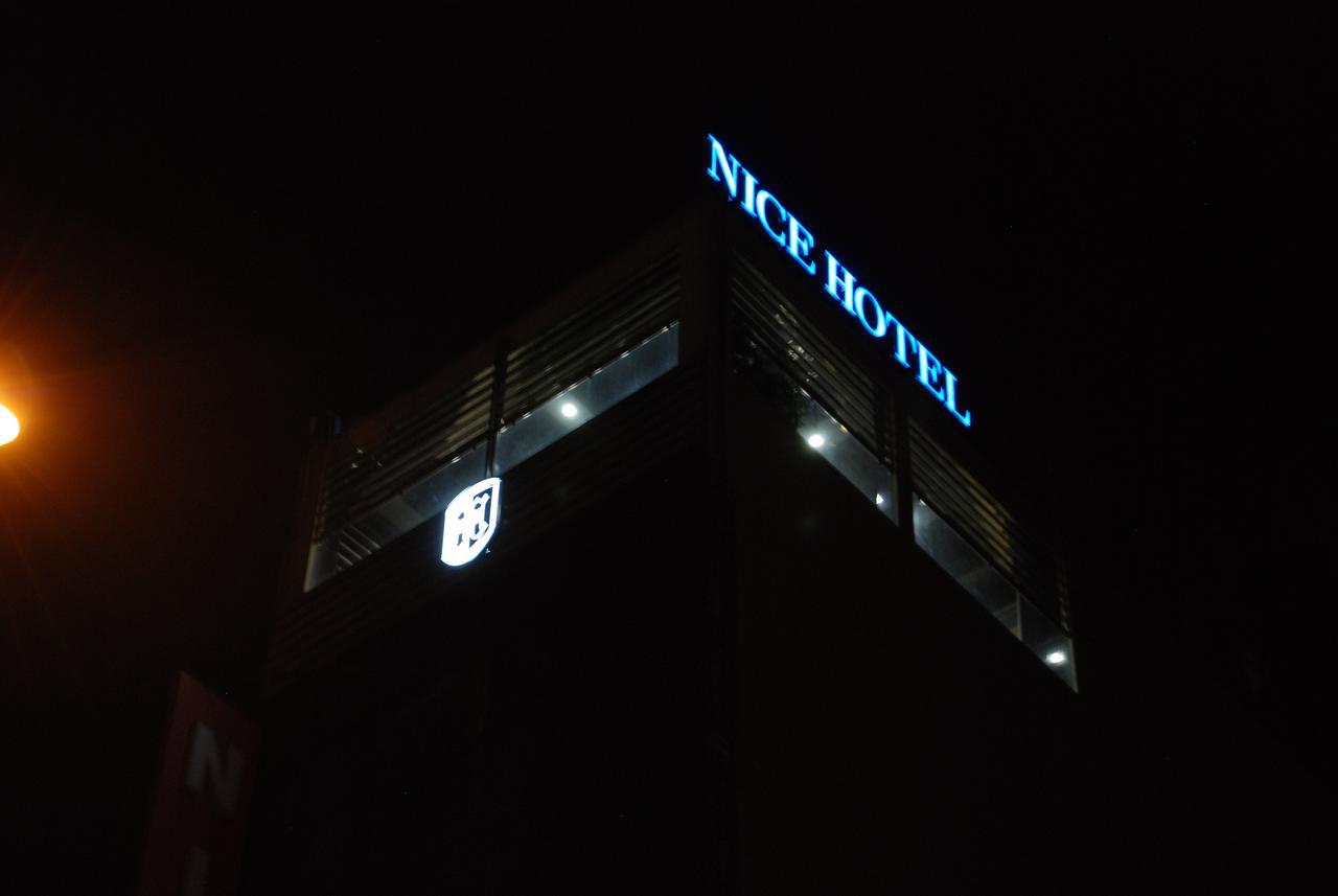 Nice Hotel Hanoi Esterno foto